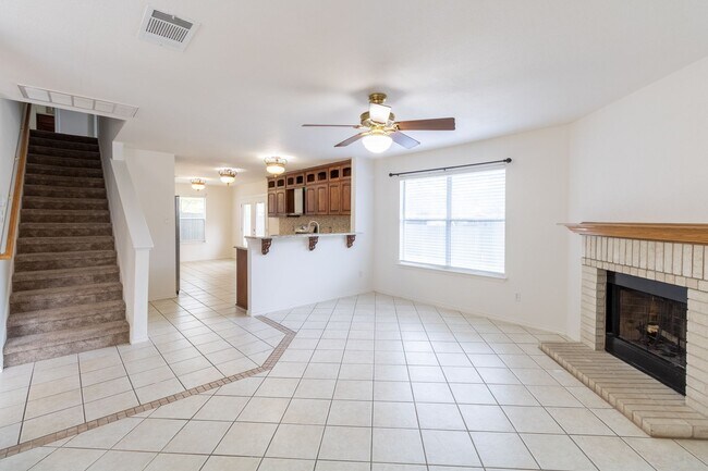 Building Photo - Gorgeous 4 bedroom, 3 bathrooms home in Pflugerville!!!