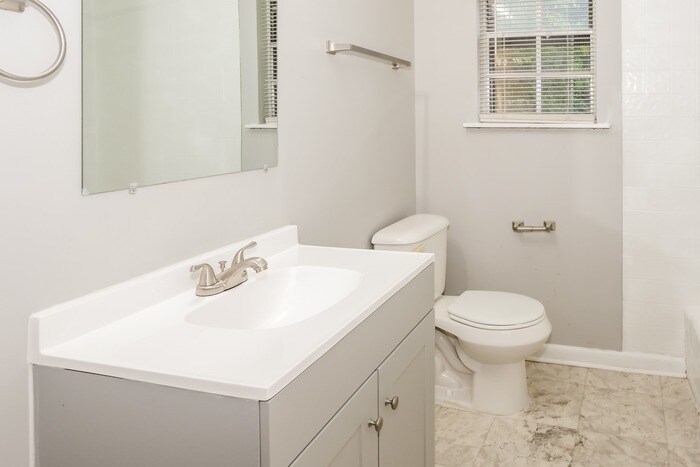 Building Photo - 3107 Forsythe Dr NW