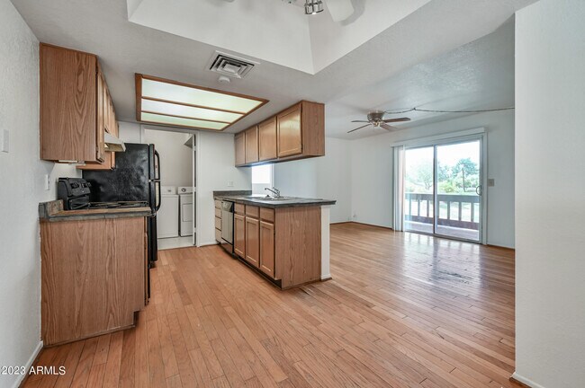 Building Photo - 520 N Stapley Dr