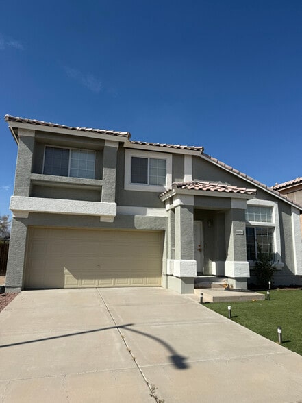 Primary Photo - 11056 W Lane Ave