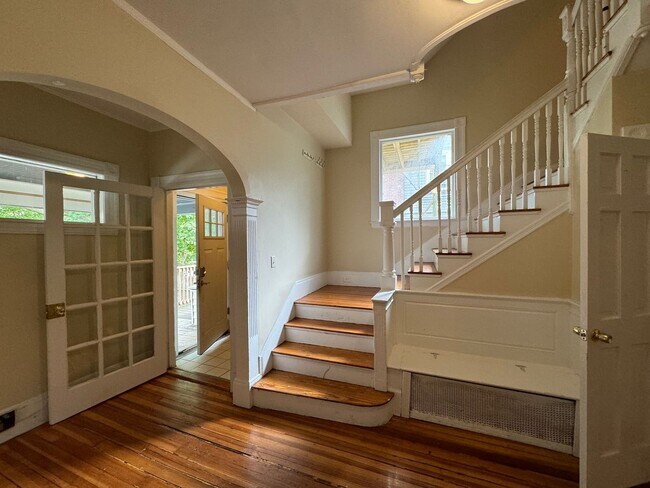 Building Photo - The Best Home in Brighton