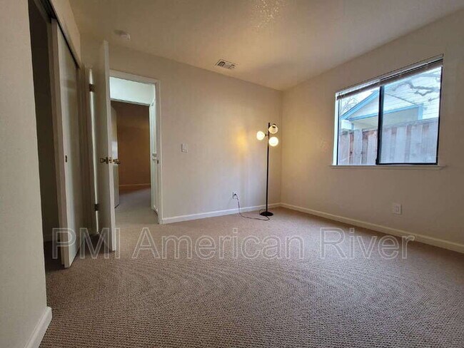 Building Photo - 7474 Griggs Way