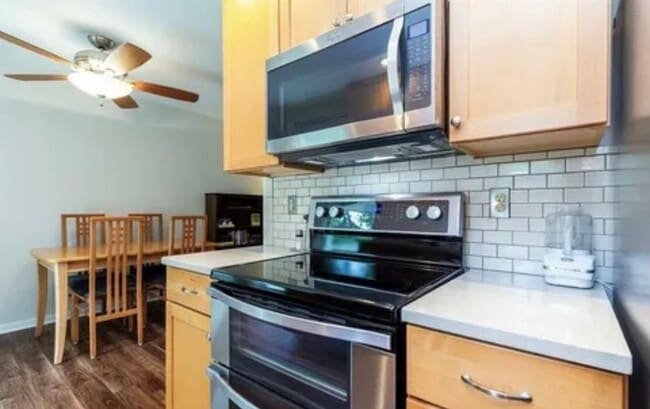 Building Photo - 27621 Long St