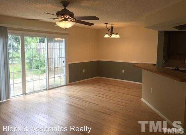 Building Photo - 7918 Falcon Rest Cir