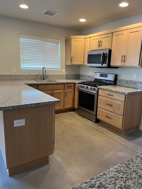 Kitchen - 1048 Whipple St