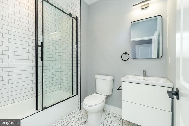 Building Photo - 2821 Livingston St