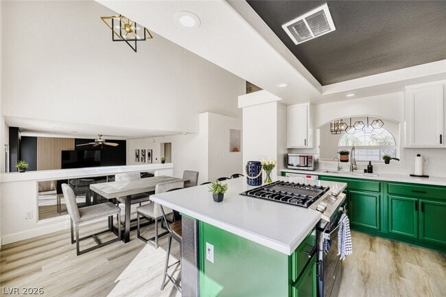 Building Photo - 8705 Texas Ranger Ave