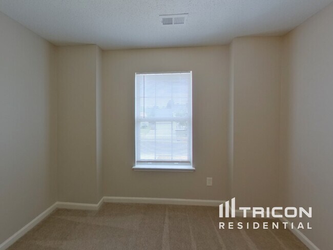 Building Photo - 4882 Aldridge Pl NW