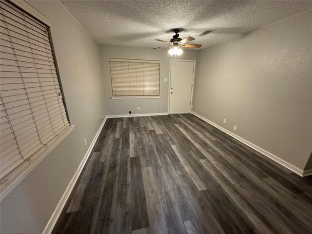 Building Photo - 907 Walters Ln