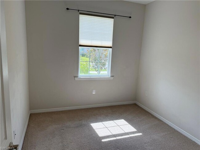 Building Photo - 1273 Enbrook Lp