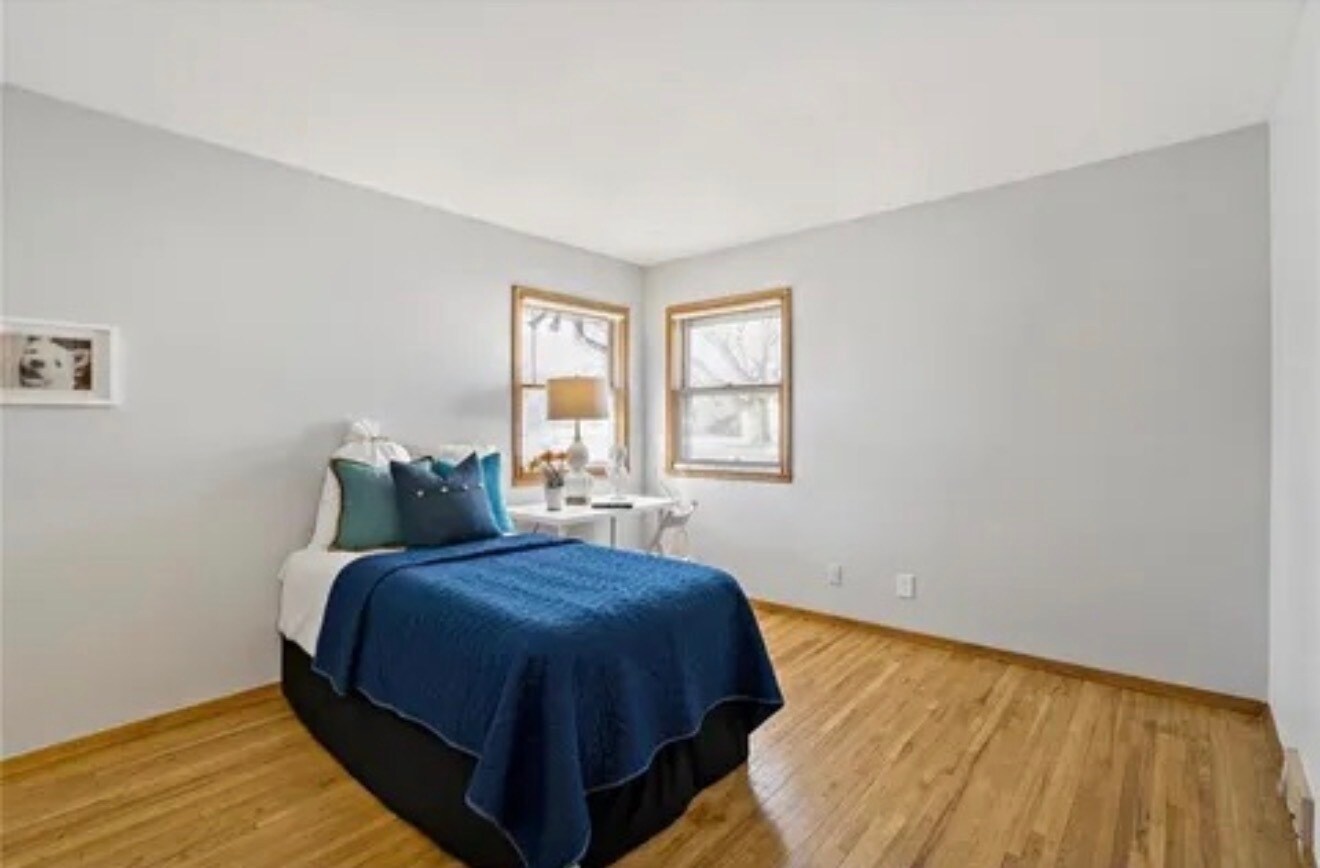 Building Photo - 5427 45th Ave N