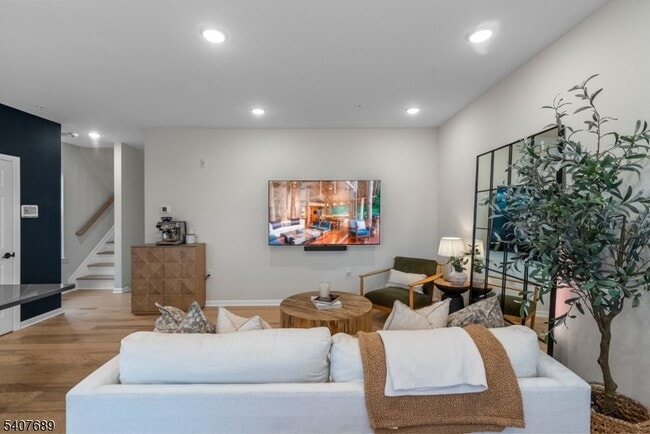 Building Photo - 105 Robeson St