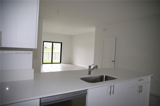 Building Photo - 5001 Peacock Wy