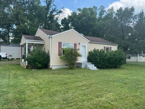 Building Photo - FOR LEASE- 2 BED, 2 BATH SINGLE FAMILY HOME IN LEBANON!