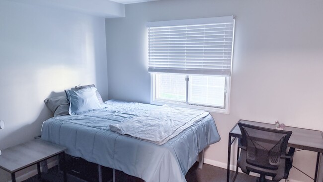 Interior Photo - 107 E Healey