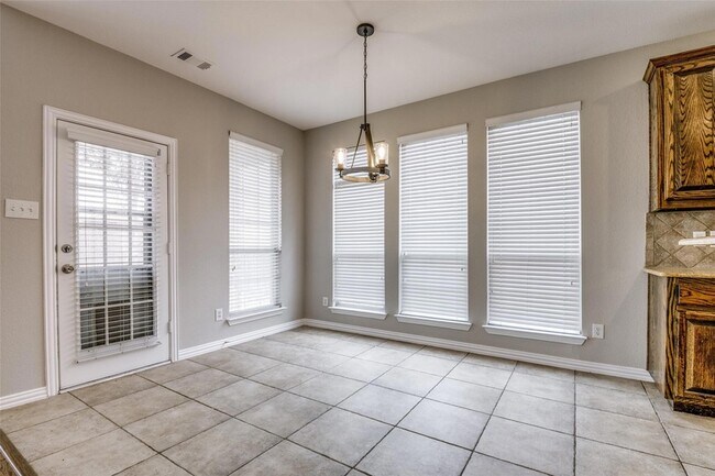 Building Photo - 130 Cassandra Dr