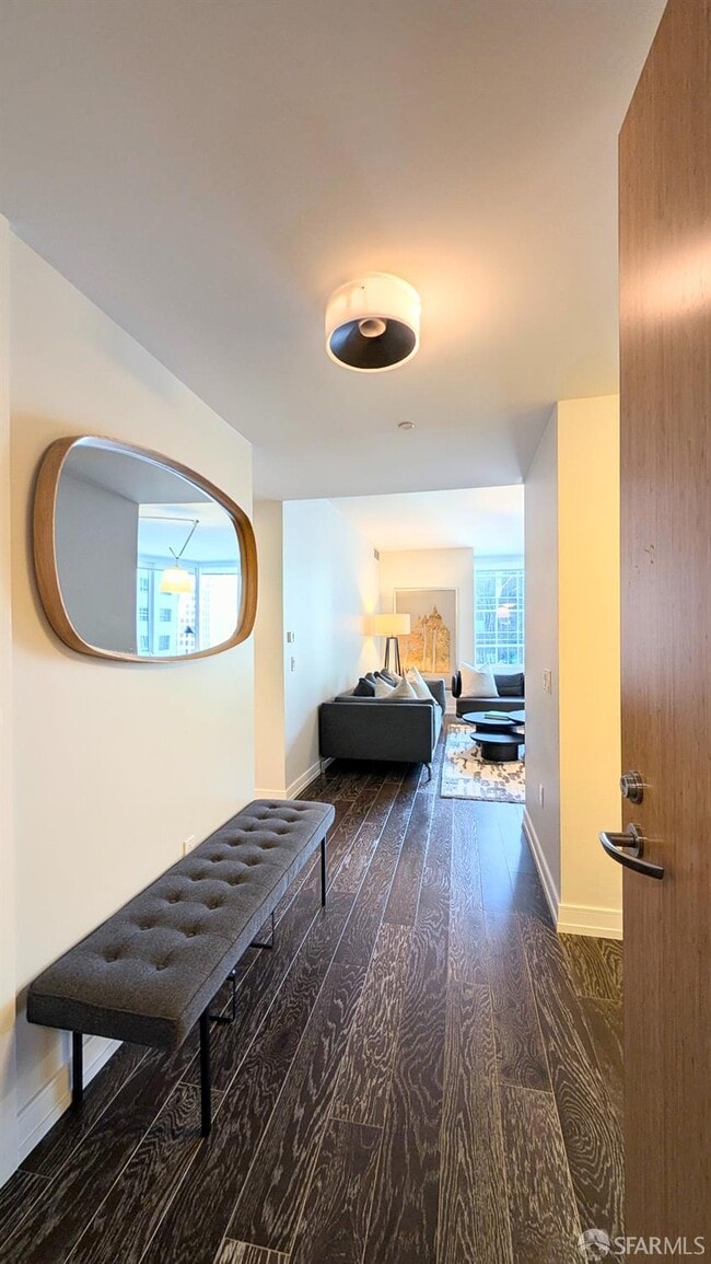 Building Photo - 301 Mission St