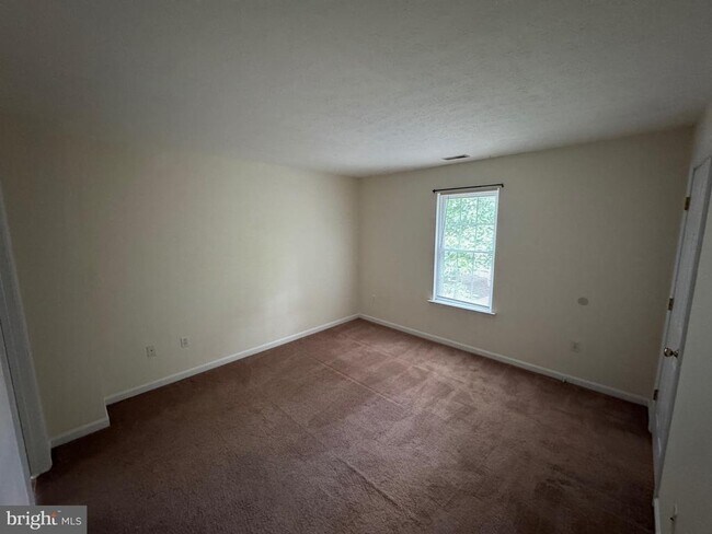 Building Photo - 219 Sherando Cir