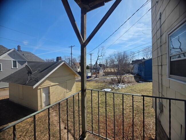 Building Photo - 1136 Edgerton St