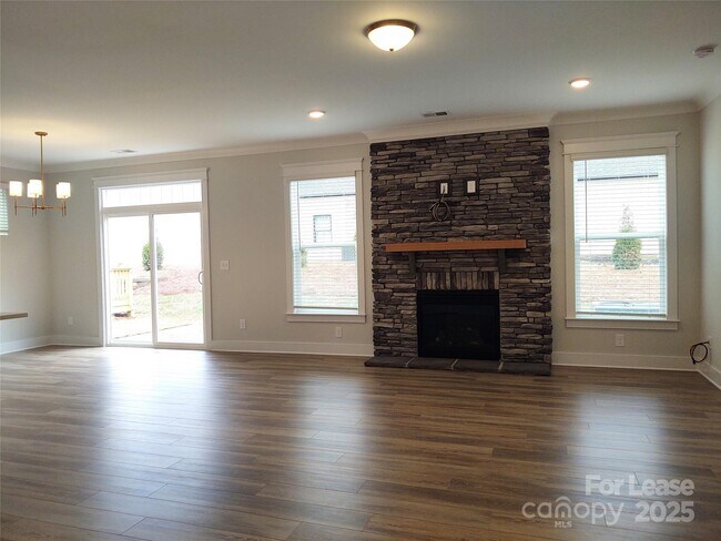 Building Photo - 4013 Belle Landing Rd