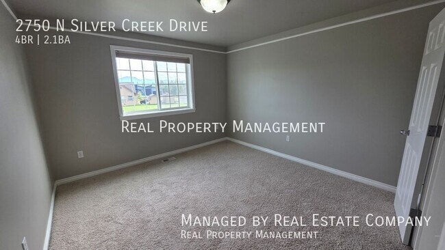 Building Photo - 2750 N Silver Creek Dr