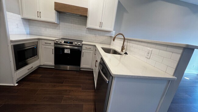 Building Photo - Spain Park Schools 3 Bedroom / 3 Bath Townhouse newly constructed