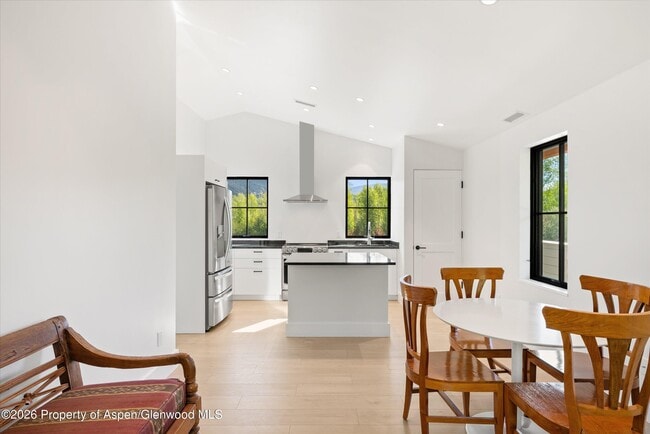 Building Photo - 30 St Finnbar Farm Rd