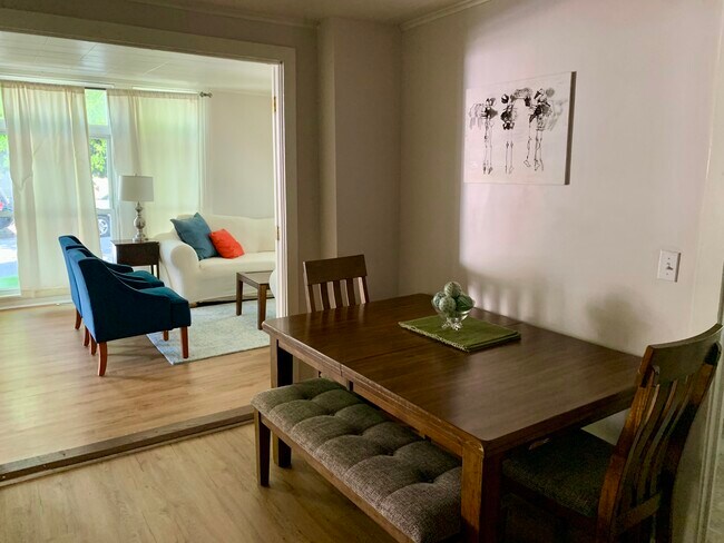 Building Photo - 111 Clinton St