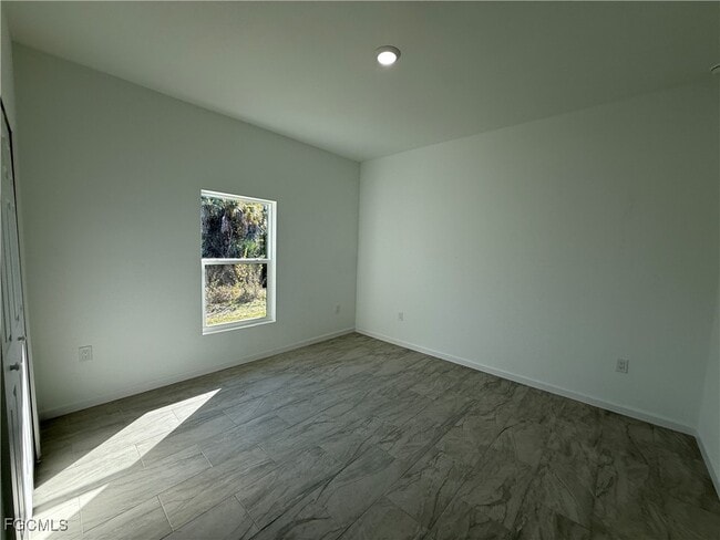 Building Photo - 1906 Vesper Ct