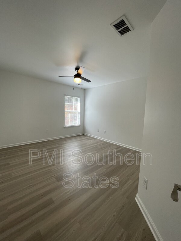 Building Photo - 16 Evonvale Ct