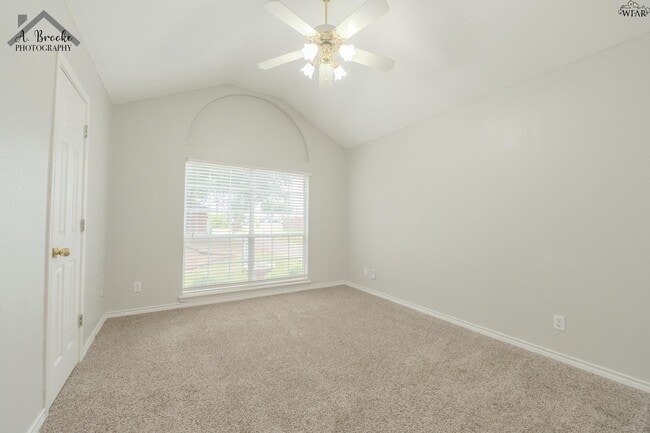 Building Photo - 3037 Cunningham Dr
