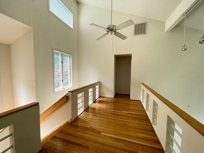 Building Photo - 26 Cannon Bluff Dr