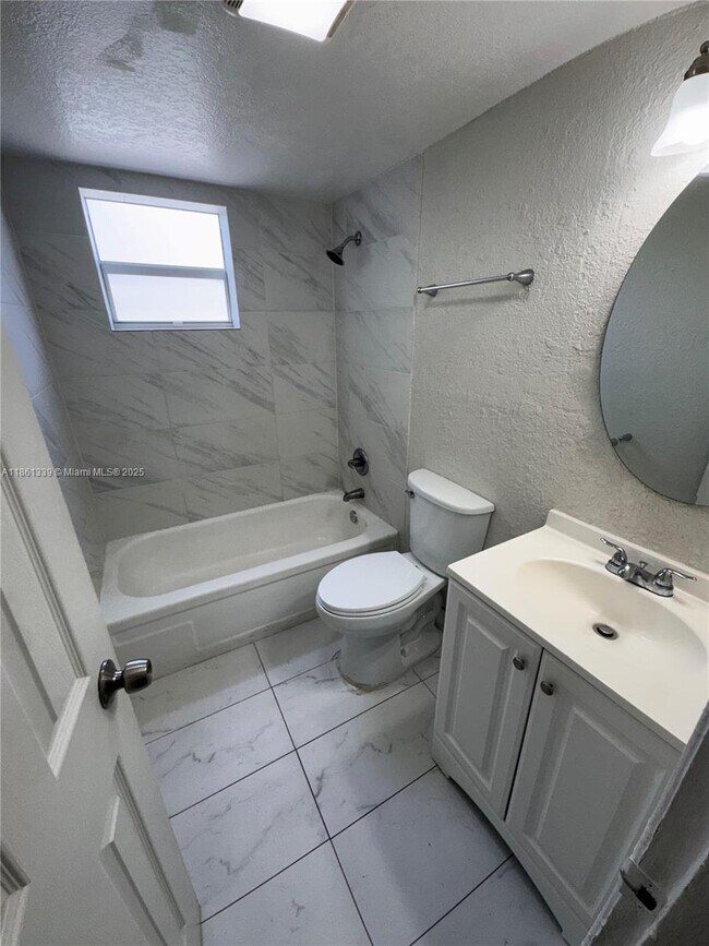 Building Photo - 2150 Madison St