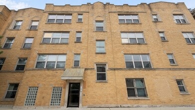 Building Photo - 7229 N Rogers Ave