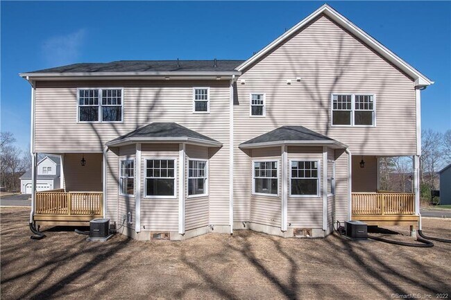 Building Photo - 27 Woodside Dr