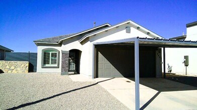 Building Photo - Immaculate Single Level Northeast Home With Refrigerated Air Located In Quiet Neighborhood