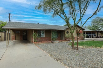 Building Photo - 1005 E Cavalier Dr