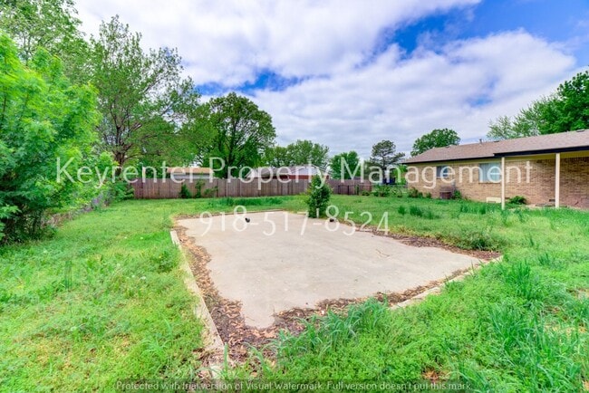 Building Photo - Recently Renovated 3 Bed 2 Bath in Collinsville!