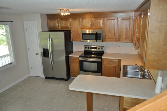 Building Photo - 110 Songbird Ln