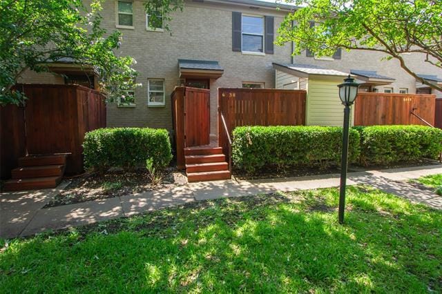 Building Photo - 6438 Bordeaux Ave