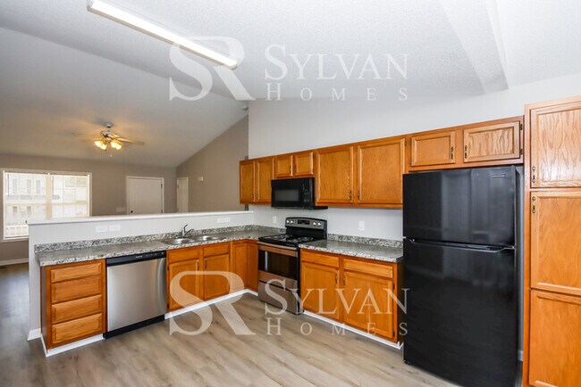 Building Photo - Come check out this beautiful home in Midway East.