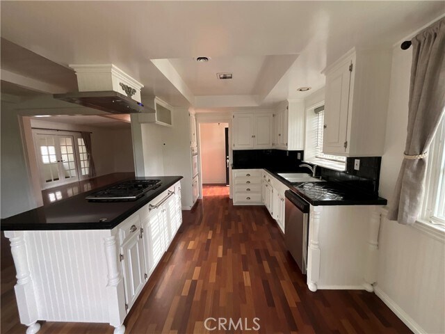 Building Photo - 2029 Las Palomas Dr