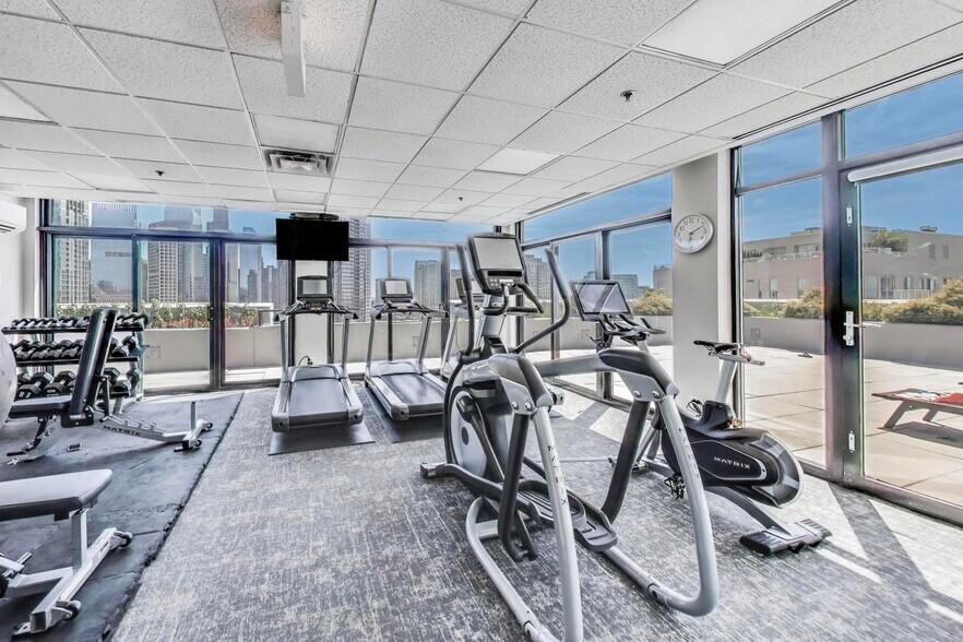 Building Photo - 435 W Erie St