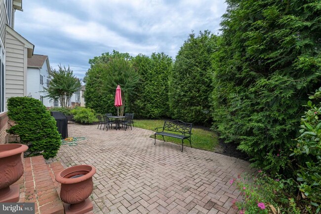 Building Photo - 2831 Galeshead Dr
