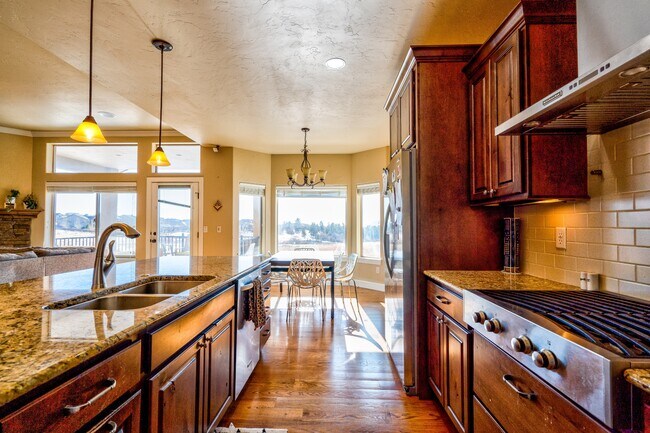 Building Photo - 1085 Diamond Rim Dr