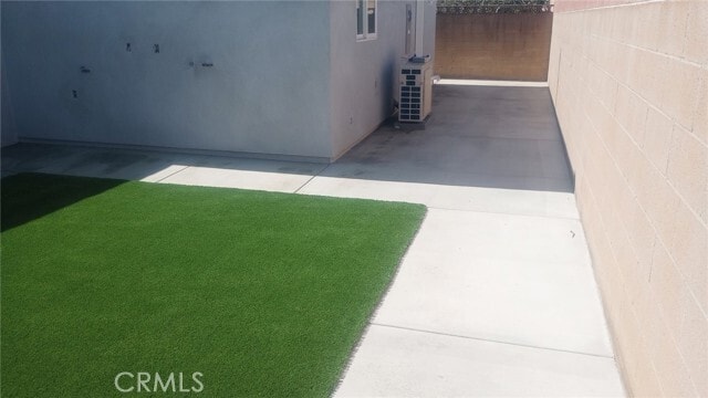 Building Photo - 1907 W 154th Pl