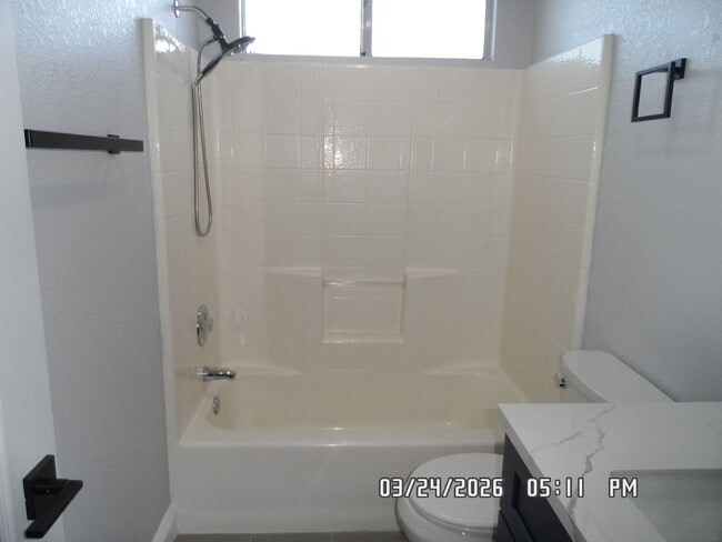 Building Photo - 3 Bedrooms, 2 Bathrooms, approx. 1112 sq. ft., 2 Car Garage, Solar Panels, Internet Included. Clo...