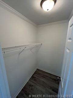 Building Photo - 582 NW La Brea Ave