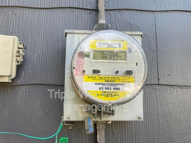 Building Photo - 1901 Eagle Dr