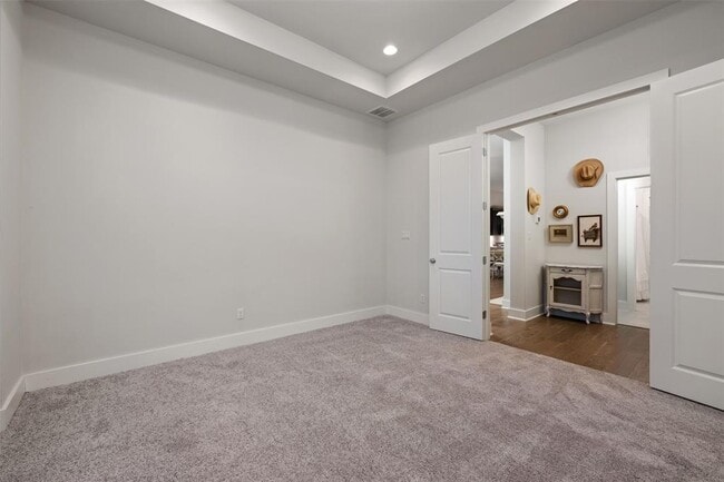 Building Photo - 418 Raleigh Dr